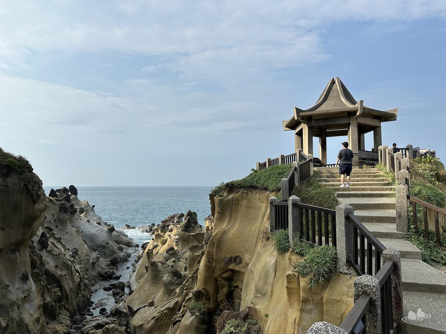 台灣基隆和平島地質公園>正濱漁港彩虹屋>阿根納造船廠遺址