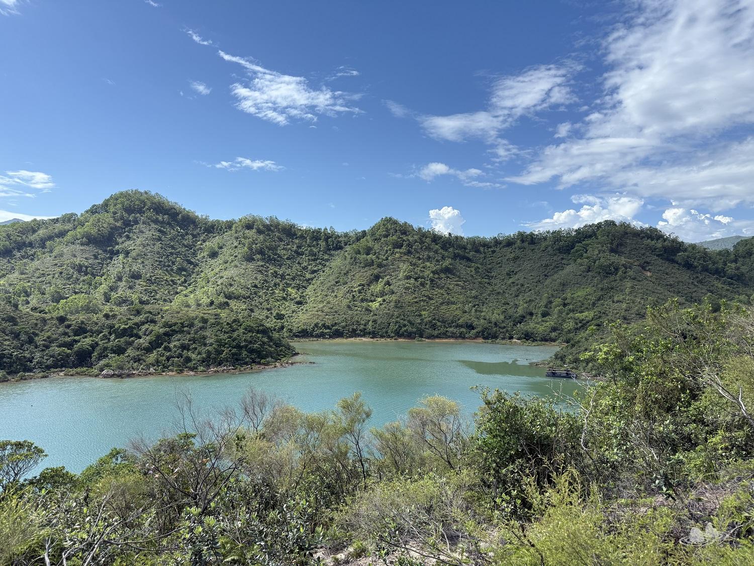 大美督路>船灣淡水湖主壩>船灣淡水湖郊遊徑>三門墩>溢水壩>北副壩>刀背徑>老虎笏>大美督路 大美督路>船灣淡水湖主壩>船灣淡水湖郊遊徑>三門墩>溢水壩>北副壩>刀背徑>老虎笏>大美督路
